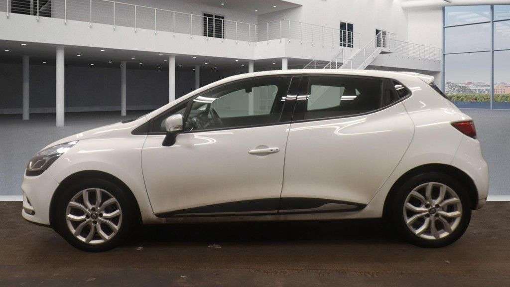 2017 RENAULT CLIO 2017 RENAULT CLIO