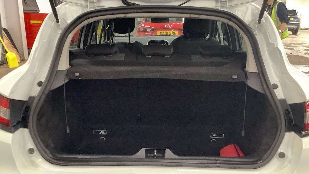 2017 RENAULT CLIO 2017 RENAULT CLIO