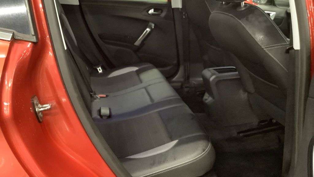 2015 PEUGEOT 2008 2015 PEUGEOT 2008