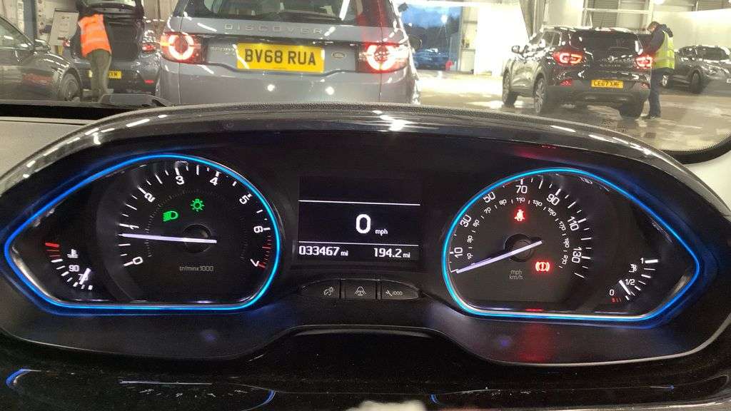 2015 PEUGEOT 2008 2015 PEUGEOT 2008