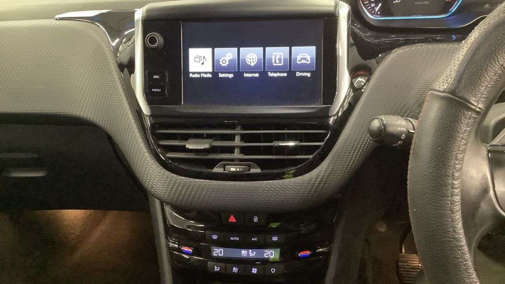 2015 PEUGEOT 2008 2015 PEUGEOT 2008