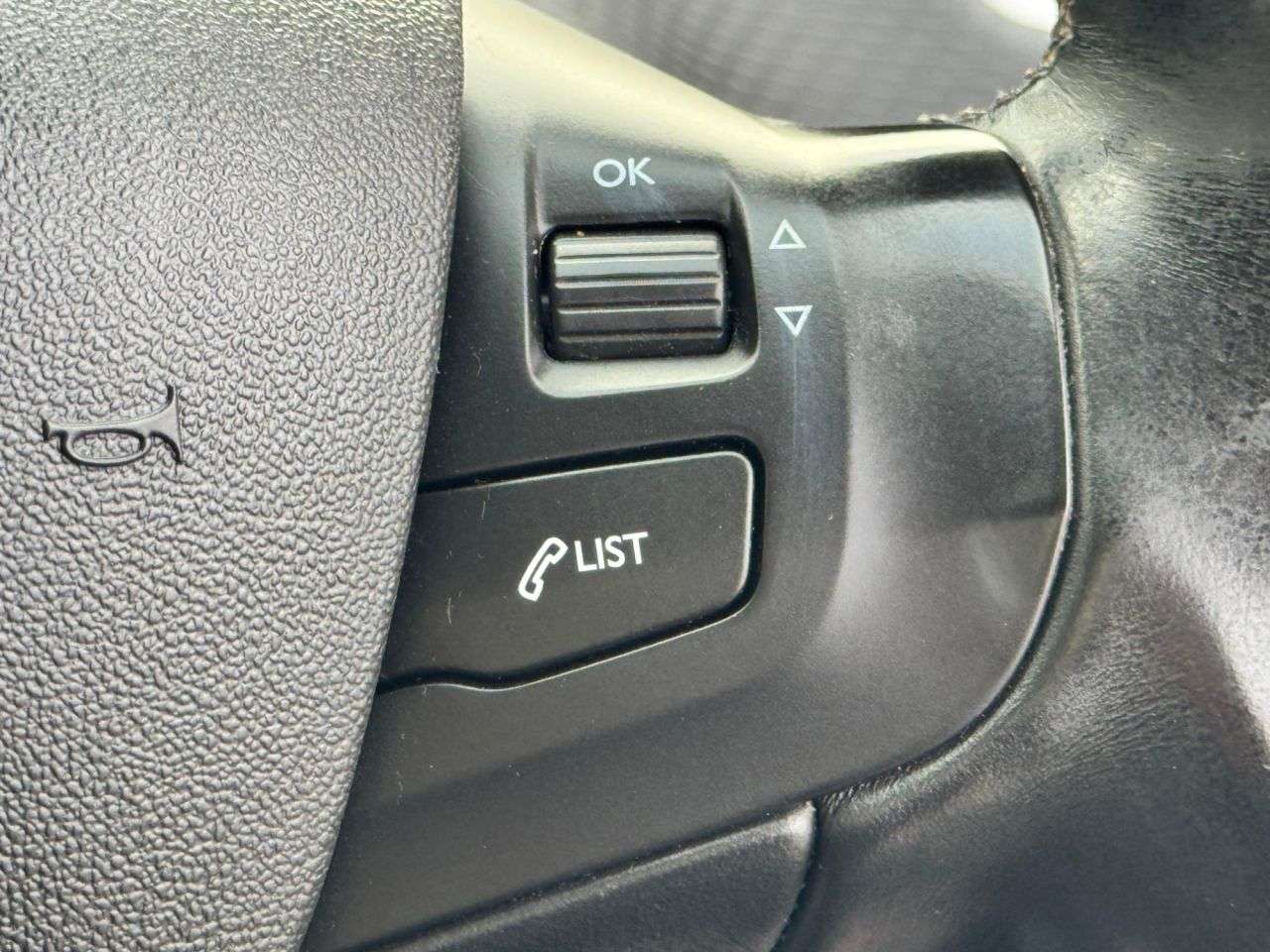 2015 PEUGEOT 2008 2015 PEUGEOT 2008