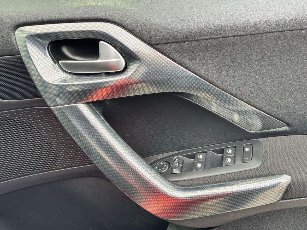 2015 PEUGEOT 2008 2015 PEUGEOT 2008