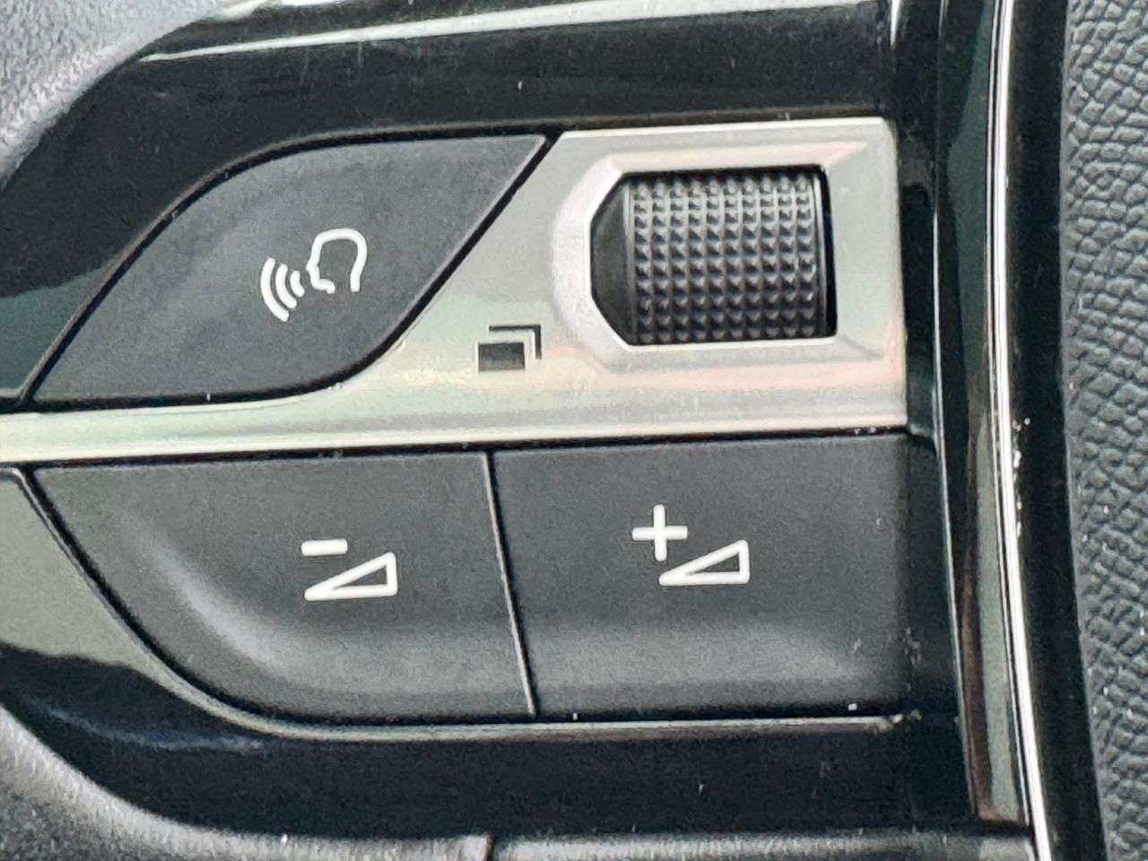 2020 PEUGEOT 2008 2020 PEUGEOT 2008