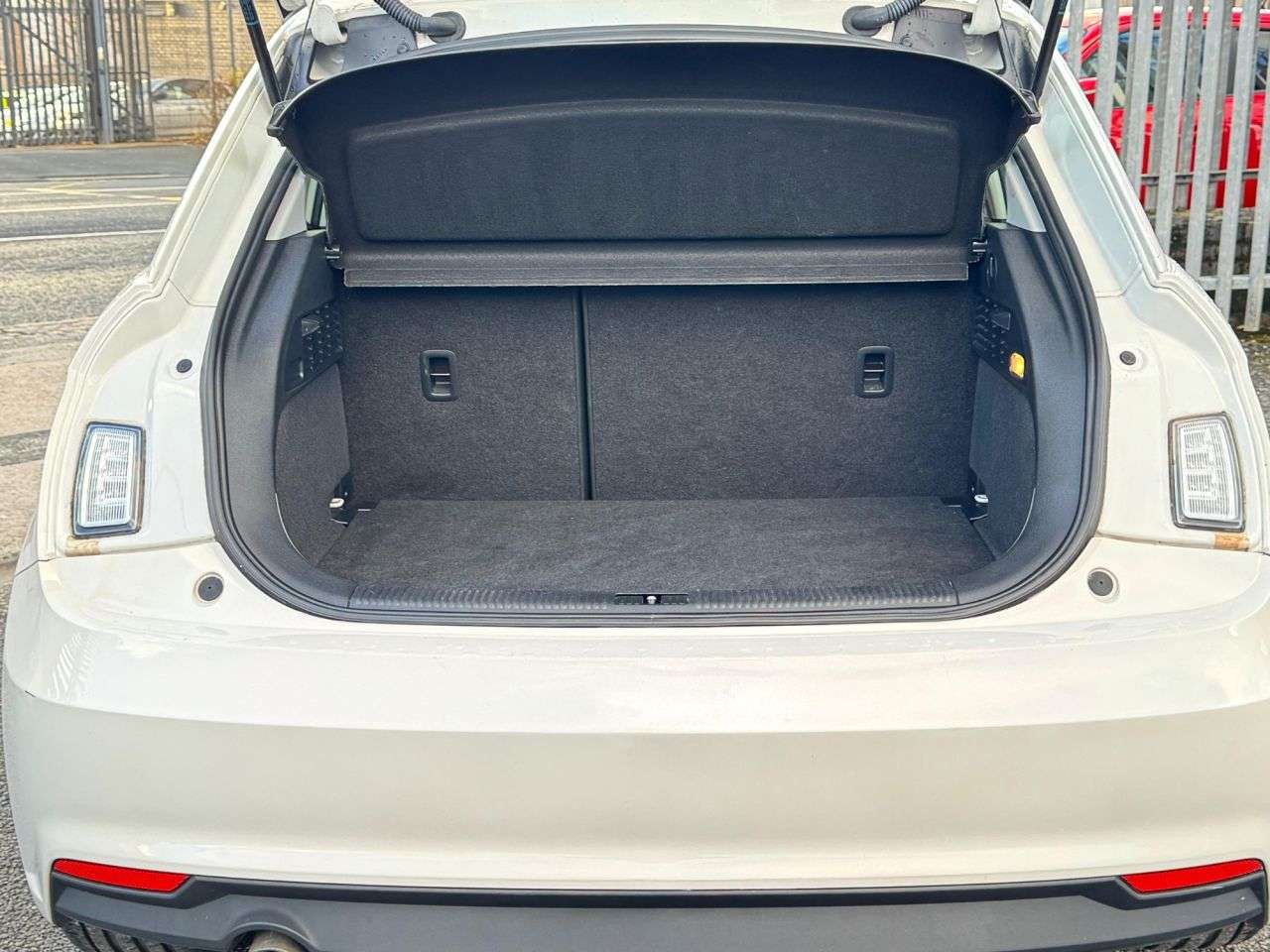 2017 AUDI A1 2017 AUDI A1