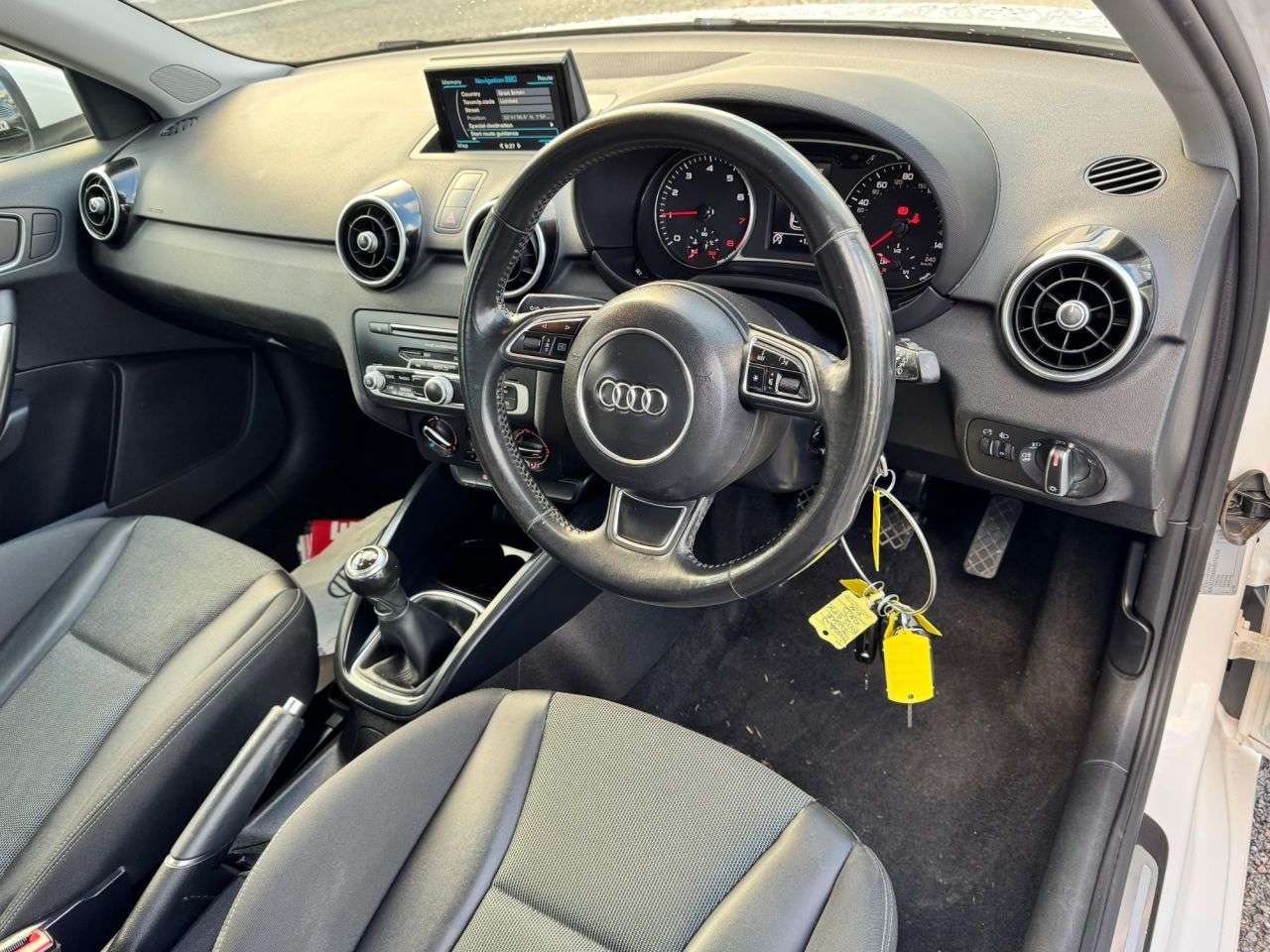 2017 AUDI A1 2017 AUDI A1