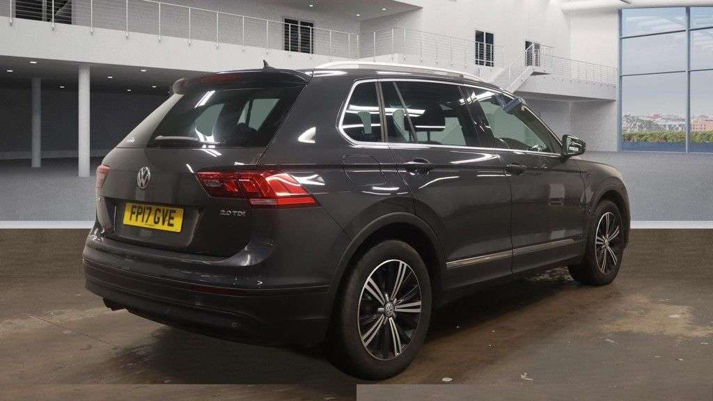 2017 VOLKSWAGEN TIGUAN 2017 VOLKSWAGEN TIGUAN