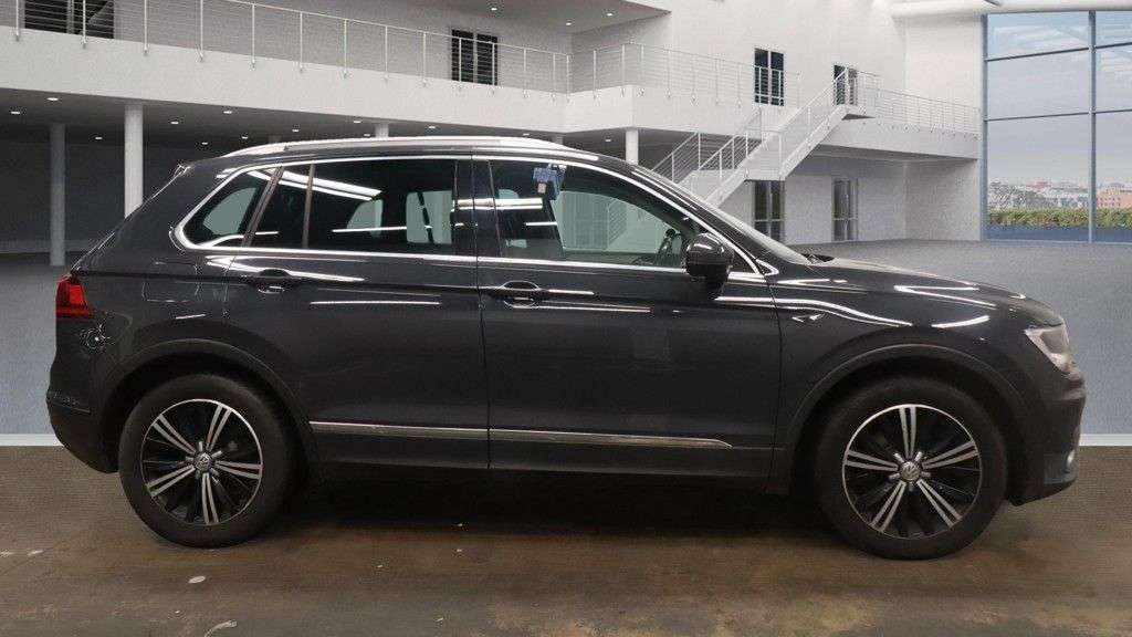 2017 VOLKSWAGEN TIGUAN 2017 VOLKSWAGEN TIGUAN