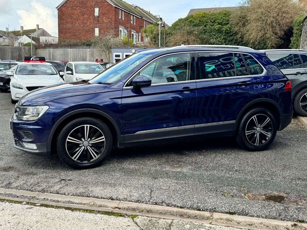 2017 VOLKSWAGEN TIGUAN 2017 VOLKSWAGEN TIGUAN