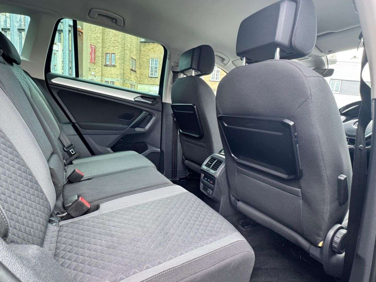 2017 VOLKSWAGEN TIGUAN 2017 VOLKSWAGEN TIGUAN