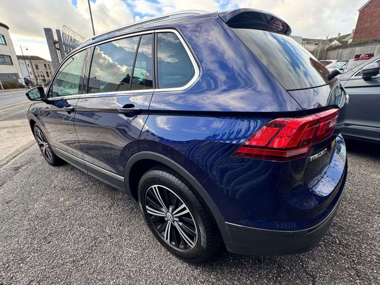 2017 VOLKSWAGEN TIGUAN 2017 VOLKSWAGEN TIGUAN