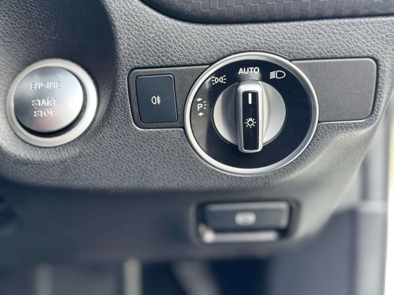 2018 MERCEDES-BENZ A-CLASS 2018 MERCEDES-BENZ A-CLASS