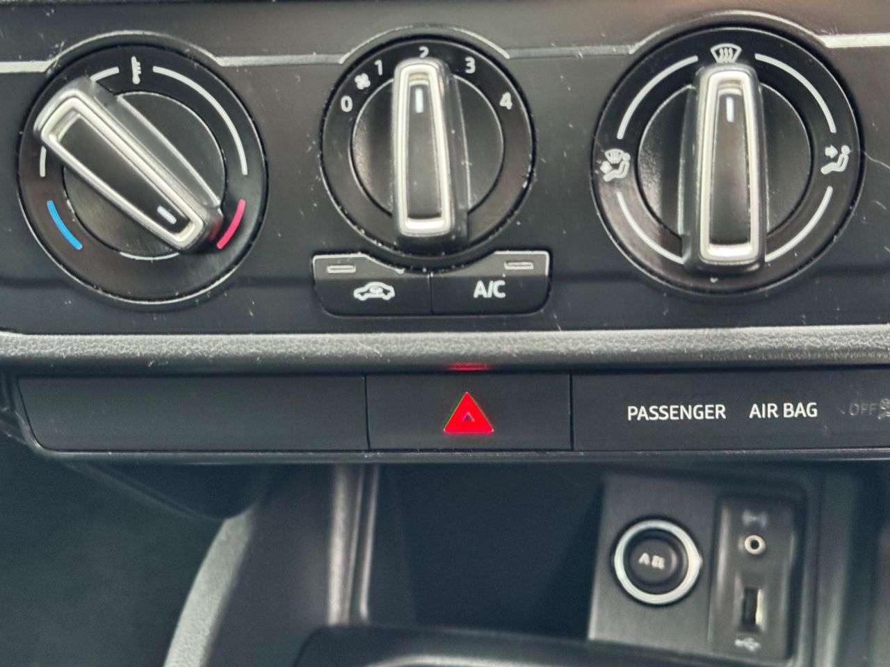 2017 SEAT IBIZA 2017 SEAT IBIZA