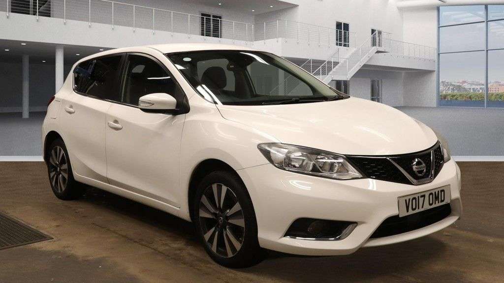 A 2017 NISSAN PULSAR 1.2 DIG-T N-Connecta Hatchback 5dr Petrol Manual Euro 6 (s/s) (115 ps) A 2017 NISSAN PULSAR 1.2 DIG-T N-Connecta Hatchback 5dr Petrol Manual Euro 6 (s/s) (115 ps)