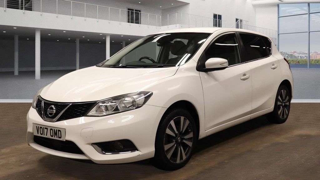 A 2017 NISSAN PULSAR 1.2 DIG-T N-Connecta Hatchback 5dr Petrol Manual Euro 6 (s/s) (115 ps) A 2017 NISSAN PULSAR 1.2 DIG-T N-Connecta Hatchback 5dr Petrol Manual Euro 6 (s/s) (115 ps)