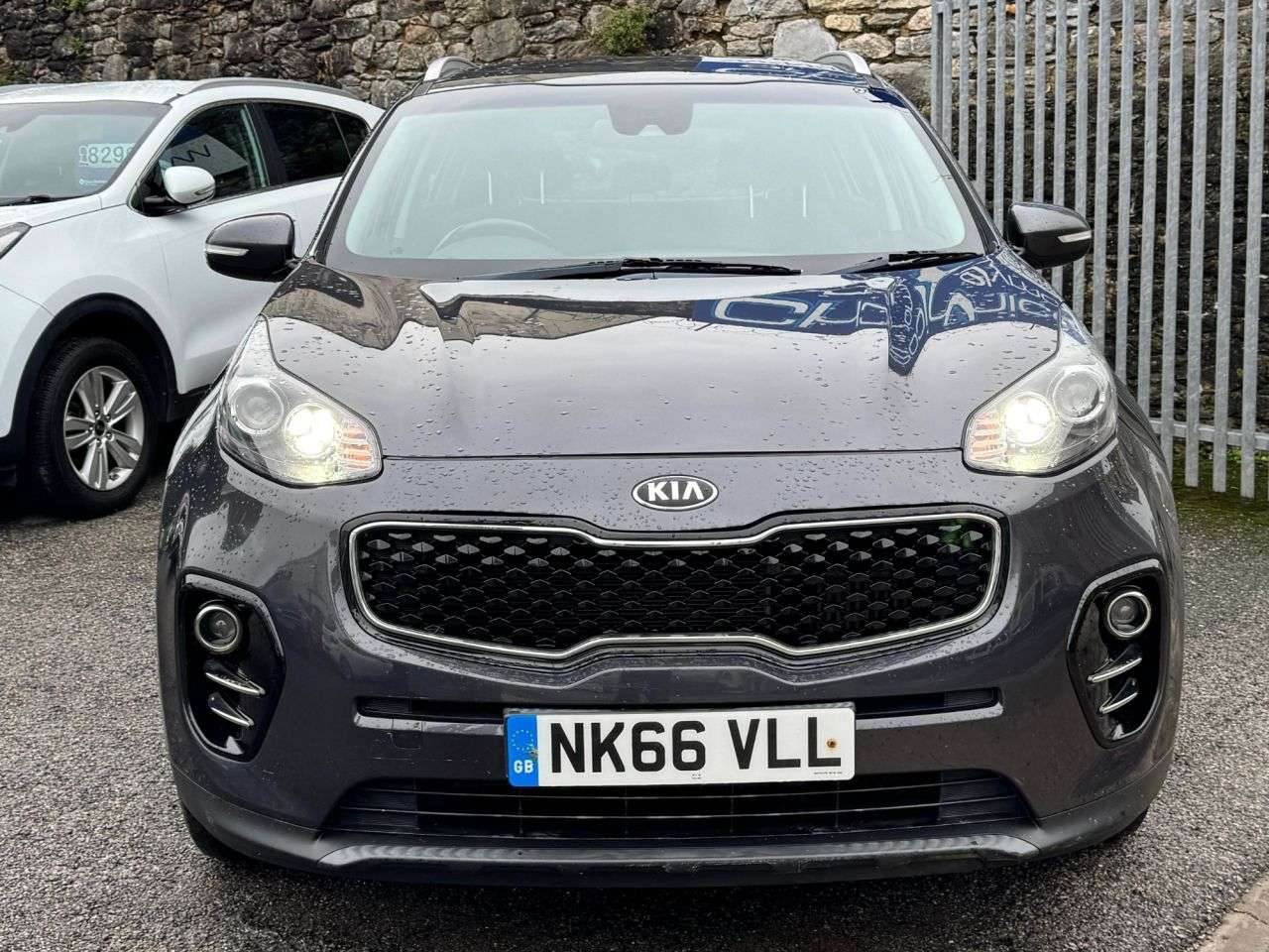 A 2016 KIA SPORTAGE 1.7 CRDi 2 SUV 5dr Diesel Manual Euro 6 (s/s) (114 bhp) A 2016 KIA SPORTAGE 1.7 CRDi 2 SUV 5dr Diesel Manual Euro 6 (s/s) (114 bhp)