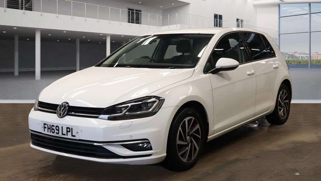 A 2019 VOLKSWAGEN GOLF 1.5 TSI EVO Match Edition Hatchback 5dr Petrol Manual Euro 6 (s/s) (150 ps) A 2019 VOLKSWAGEN GOLF 1.5 TSI EVO Match Edition Hatchback 5dr Petrol Manual Euro 6 (s/s) (150 ps)