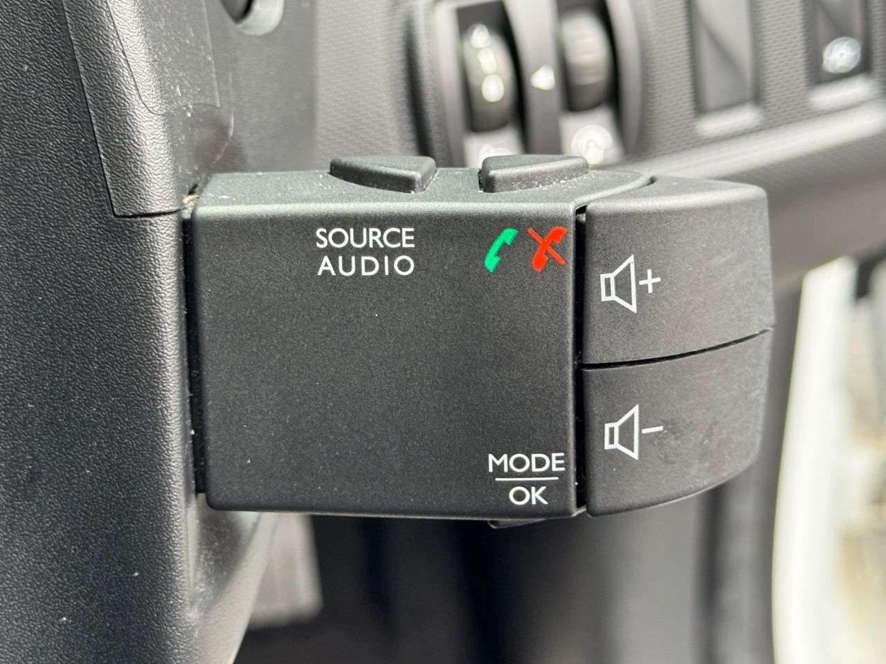 2015 RENAULT CLIO 2015 RENAULT CLIO