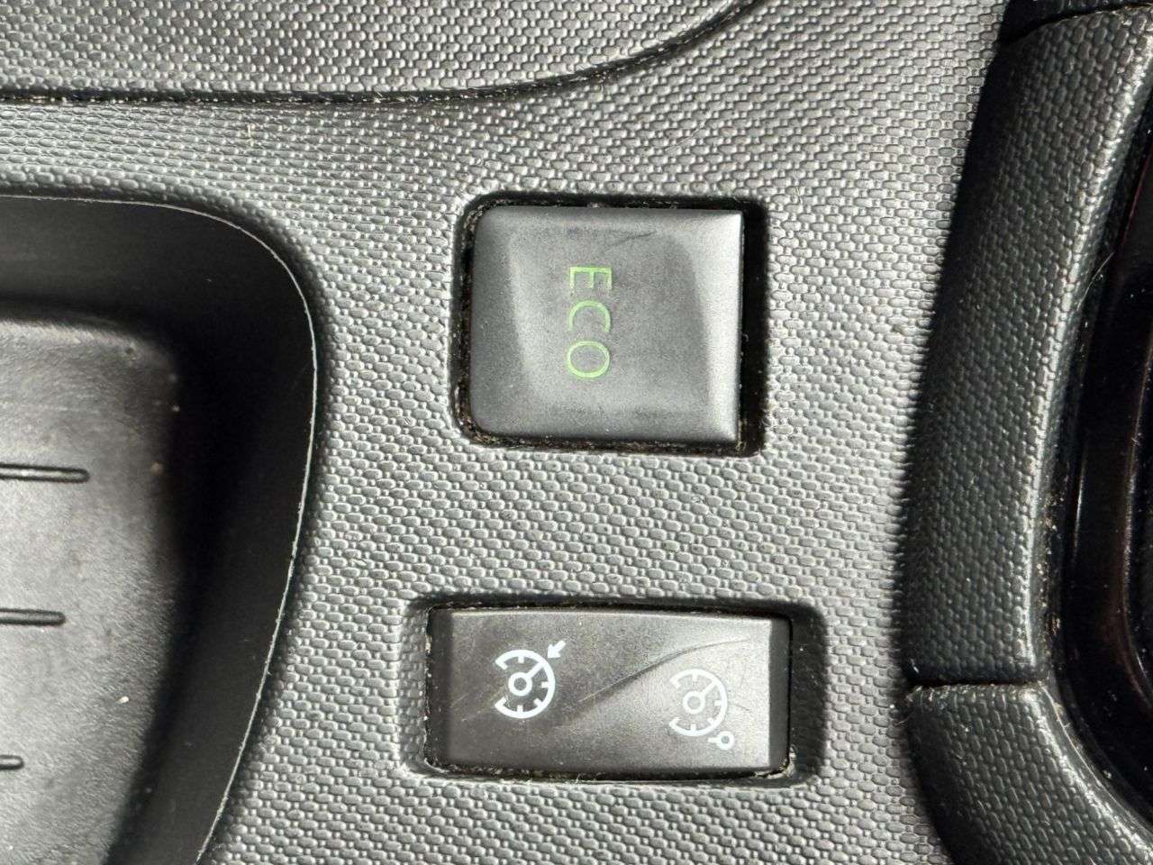 2015 RENAULT CLIO 2015 RENAULT CLIO