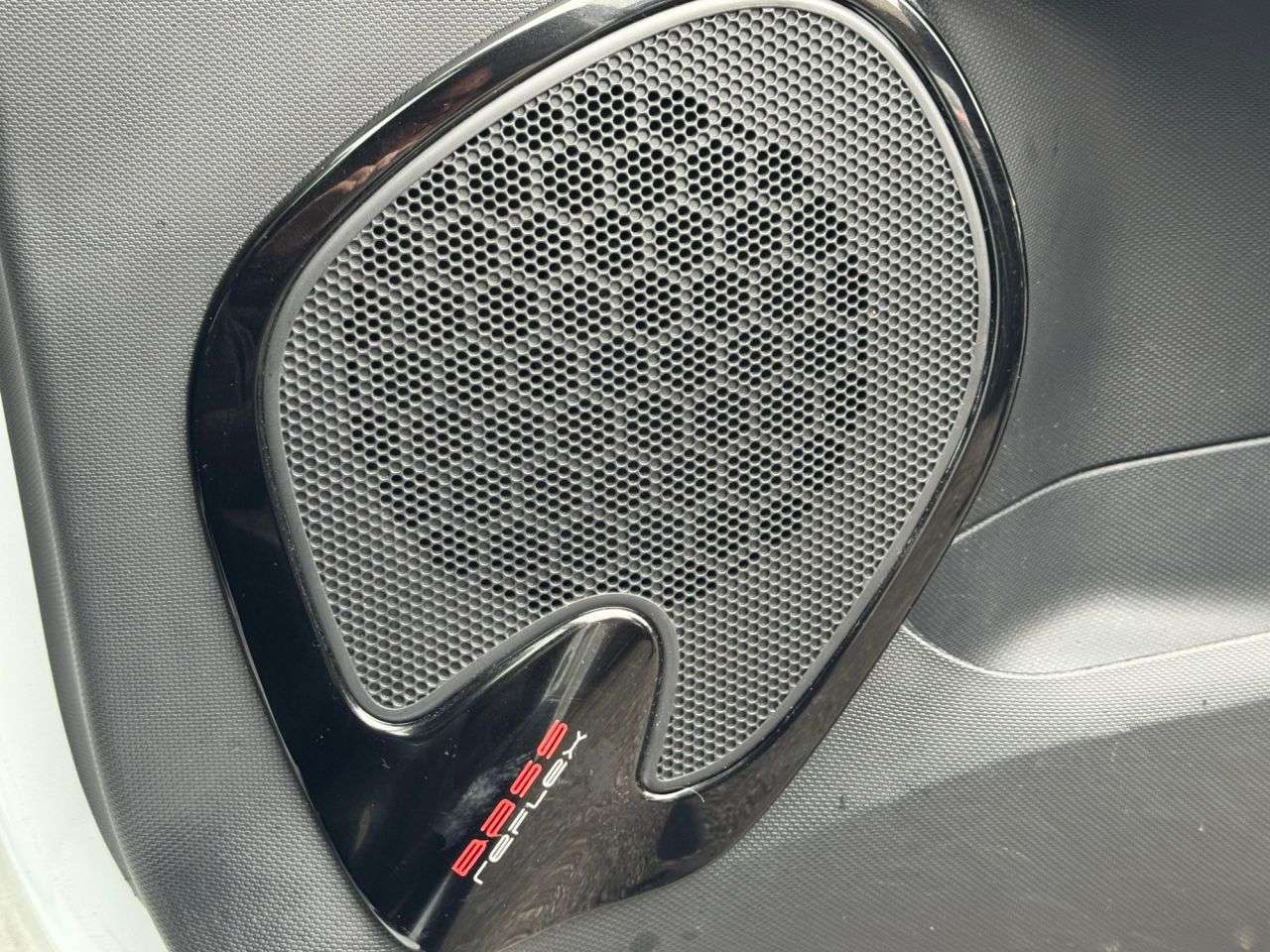 2015 RENAULT CLIO 2015 RENAULT CLIO