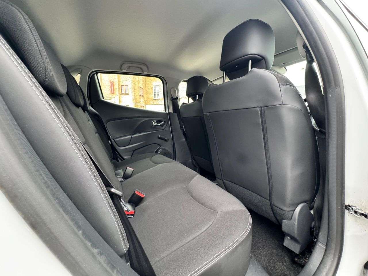 2015 RENAULT CLIO 2015 RENAULT CLIO