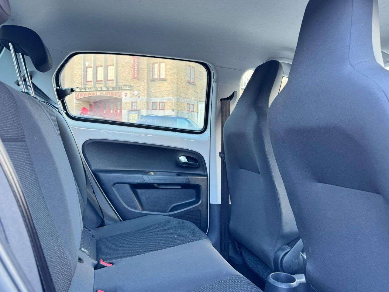 2015 VOLKSWAGEN UP! 2015 VOLKSWAGEN UP!