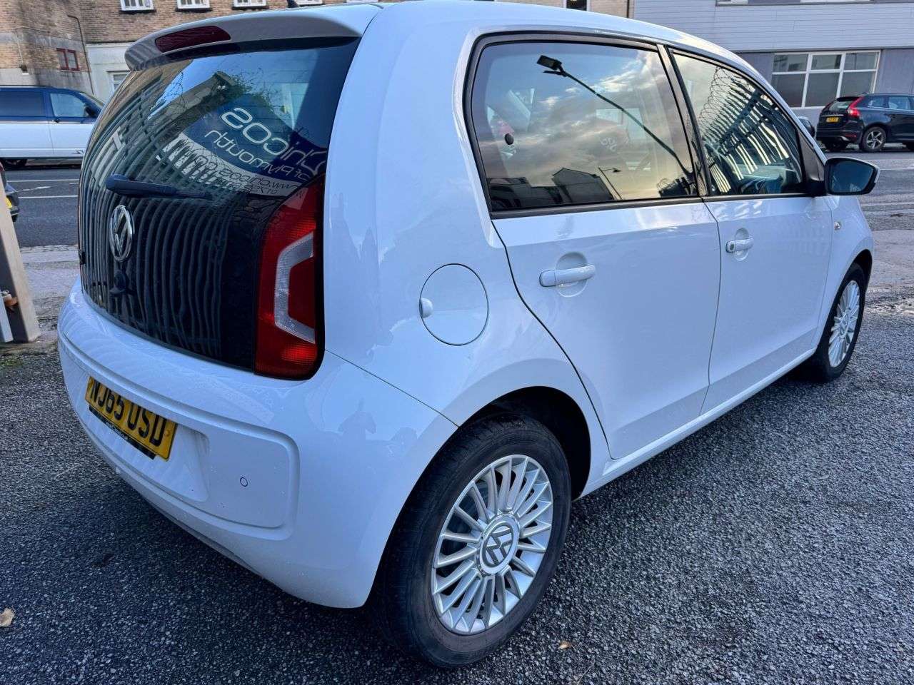 2015 VOLKSWAGEN UP! 2015 VOLKSWAGEN UP!