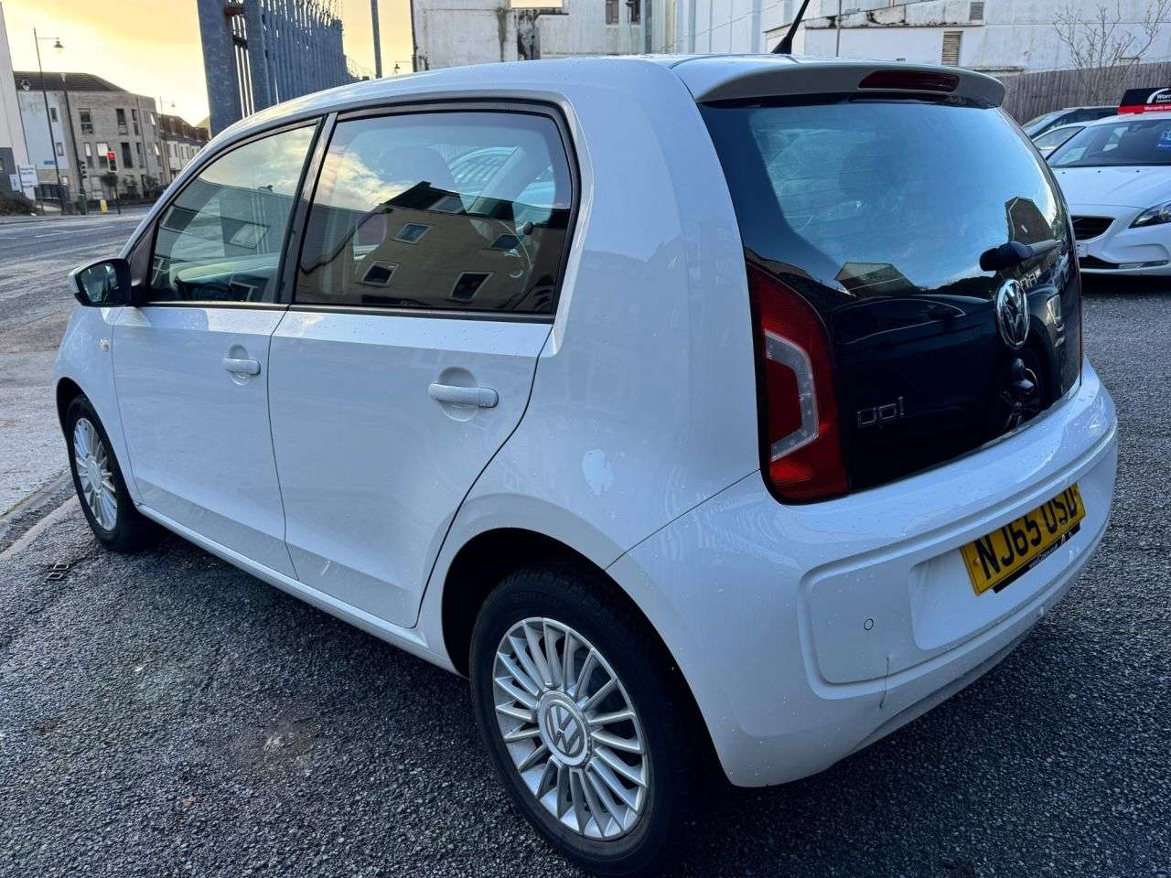 2015 VOLKSWAGEN UP! 2015 VOLKSWAGEN UP!