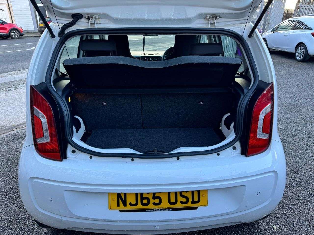 2015 VOLKSWAGEN UP! 2015 VOLKSWAGEN UP!