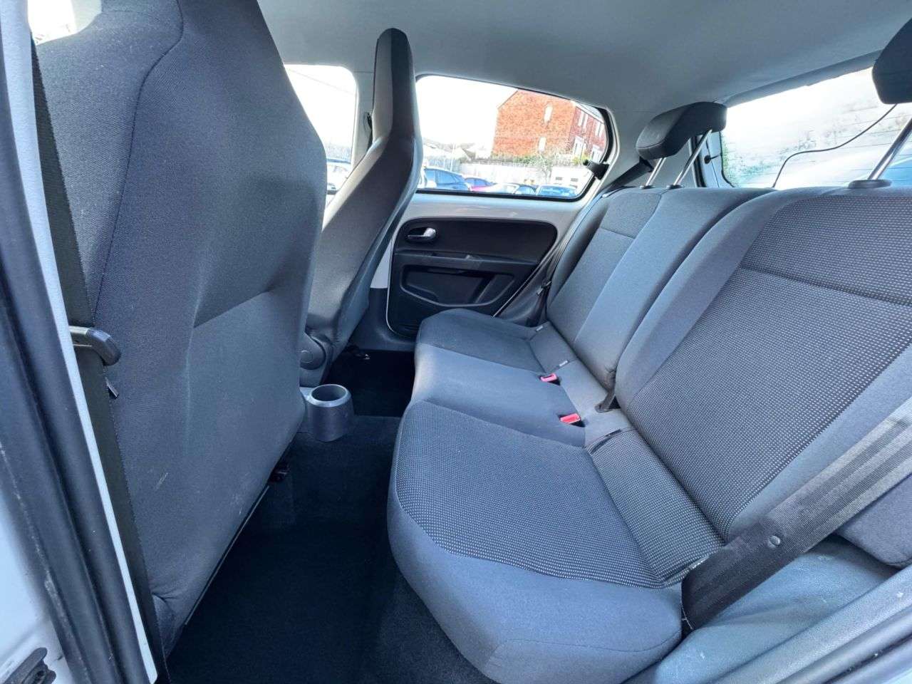 2015 VOLKSWAGEN UP! 2015 VOLKSWAGEN UP!