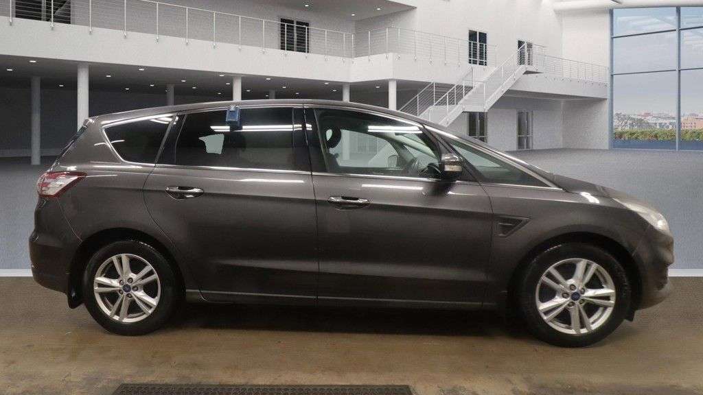 A 2016 FORD S-MAX 2.0 TDCi Titanium MPV 5dr Diesel Manual Euro 6 (s/s) (150 ps) A 2016 FORD S-MAX 2.0 TDCi Titanium MPV 5dr Diesel Manual Euro 6 (s/s) (150 ps)
