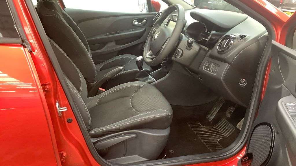 2018 RENAULT CLIO 2018 RENAULT CLIO