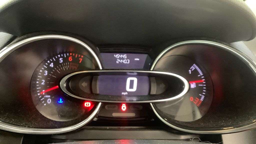 2018 RENAULT CLIO 2018 RENAULT CLIO