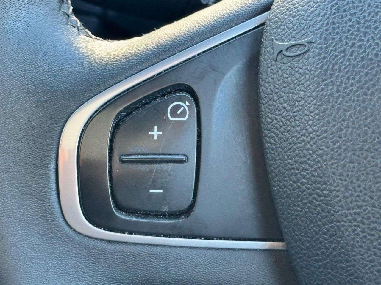 2018 RENAULT CLIO 2018 RENAULT CLIO