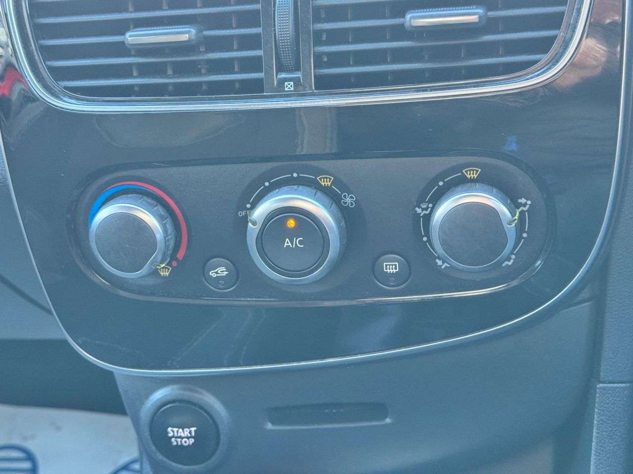 2018 RENAULT CLIO 2018 RENAULT CLIO