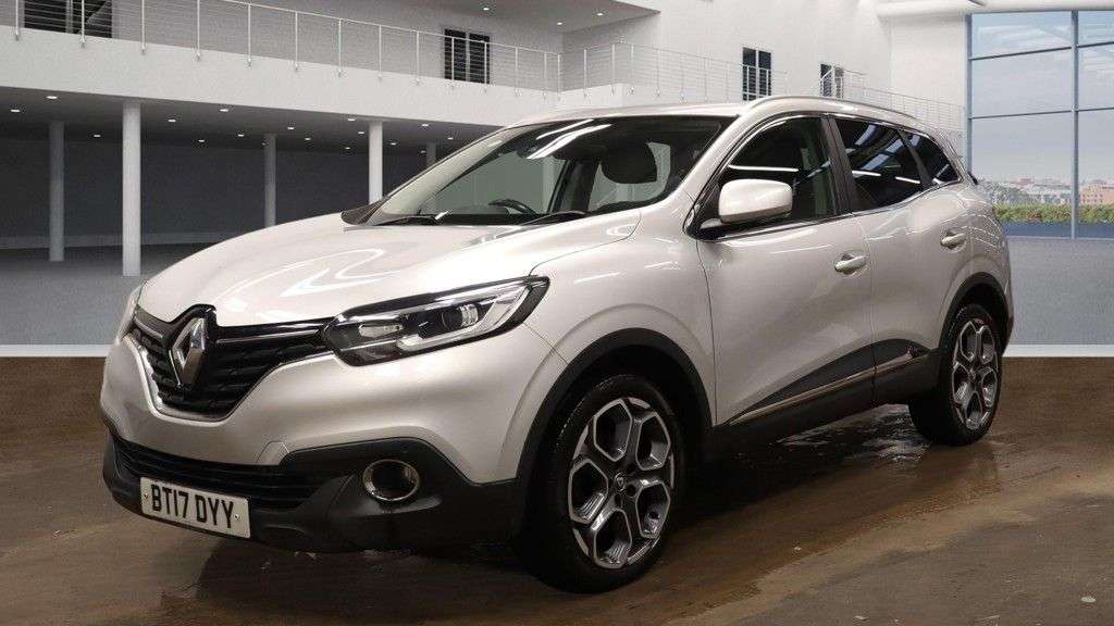 A 2017 RENAULT KADJAR 1.2 TCe Dynamique S Nav SUV 5dr Petrol Manual Euro 6 (s/s) (130 ps) A 2017 RENAULT KADJAR 1.2 TCe Dynamique S Nav SUV 5dr Petrol Manual Euro 6 (s/s) (130 ps)