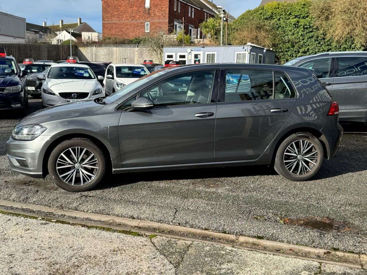 2017 VOLKSWAGEN GOLF 2017 VOLKSWAGEN GOLF