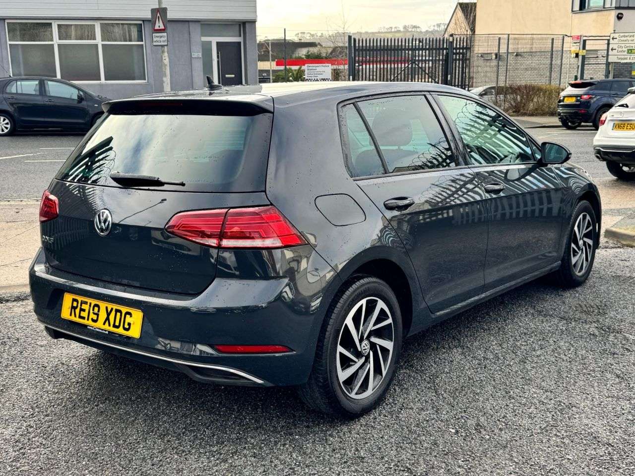 2019 VOLKSWAGEN GOLF 2019 VOLKSWAGEN GOLF