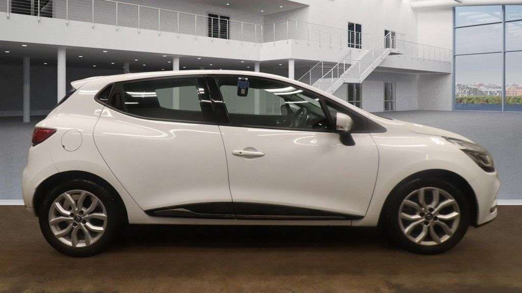 2017 RENAULT CLIO 2017 RENAULT CLIO
