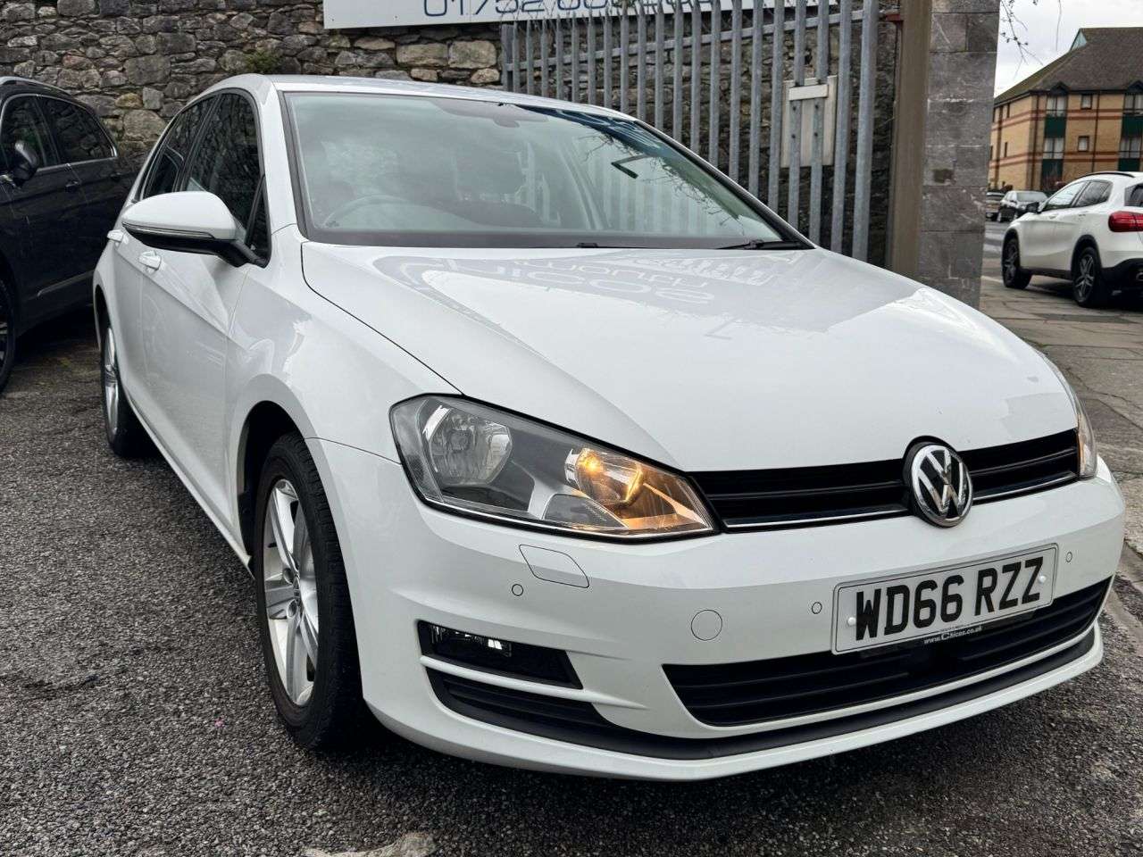 A 2017 VOLKSWAGEN GOLF 1.4 TSI BlueMotion Tech Match Edition Hatchback 5dr Petrol Manual Euro 6 (s A 2017 VOLKSWAGEN GOLF 1.4 TSI BlueMotion Tech Match Edition Hatchback 5dr Petrol Manual Euro 6 (s