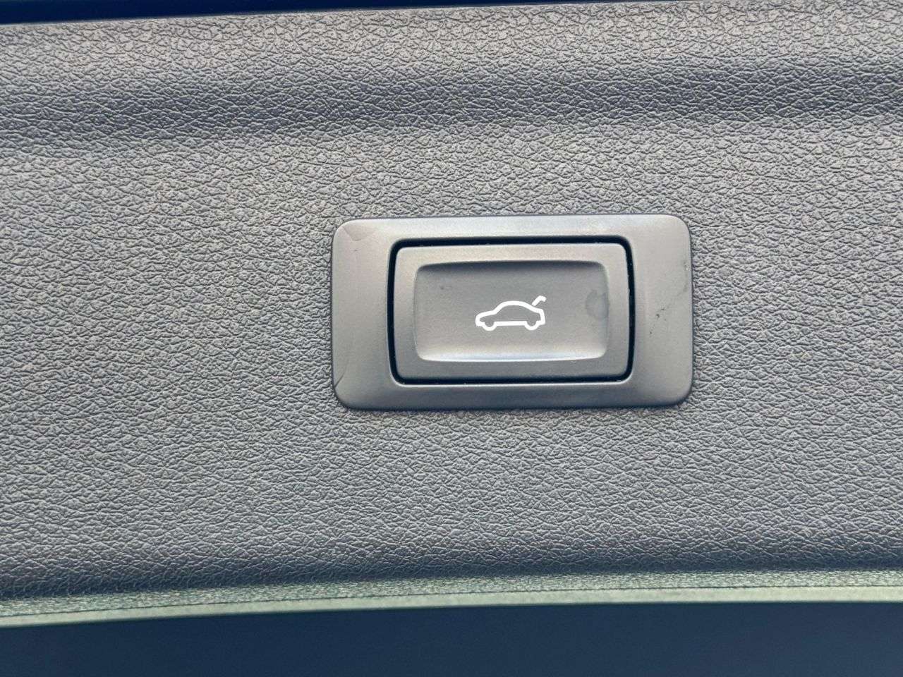 2018 AUDI Q3 2018 AUDI Q3