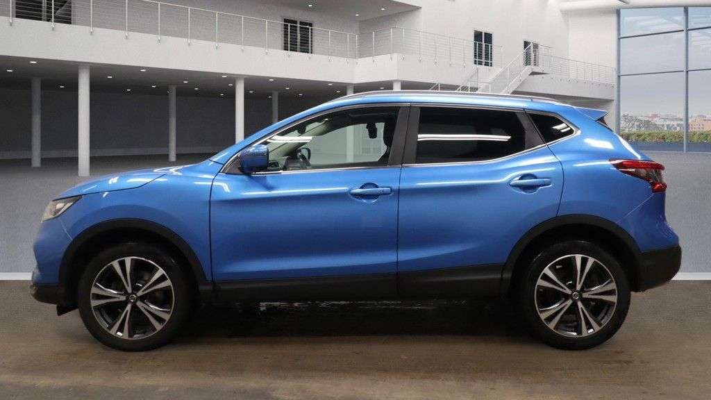 A 2017 NISSAN QASHQAI N-CONNECTA DCI A 2017 NISSAN QASHQAI N-CONNECTA DCI