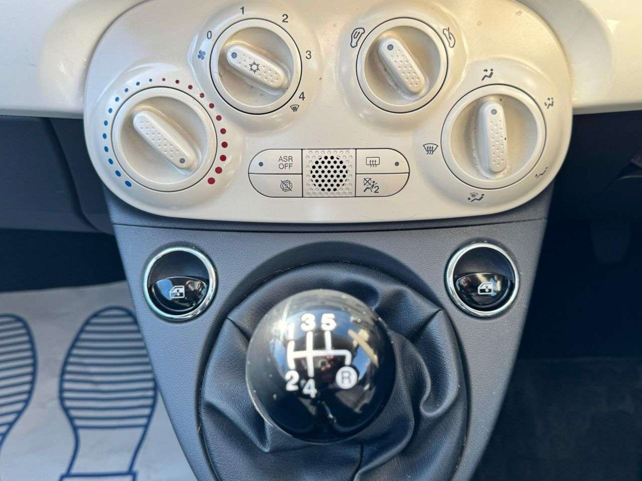 2017 FIAT 500 2017 FIAT 500