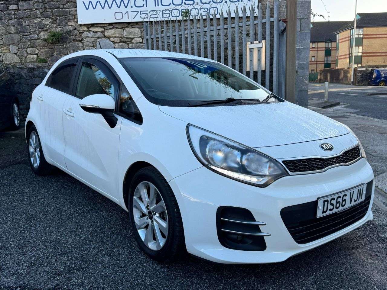 A 2016 KIA RIO 1.4 CRDi EcoDynamics 2 Hatchback 5dr Diesel Manual Euro 6 (s/s) (89 bhp) A 2016 KIA RIO 1.4 CRDi EcoDynamics 2 Hatchback 5dr Diesel Manual Euro 6 (s/s) (89 bhp)