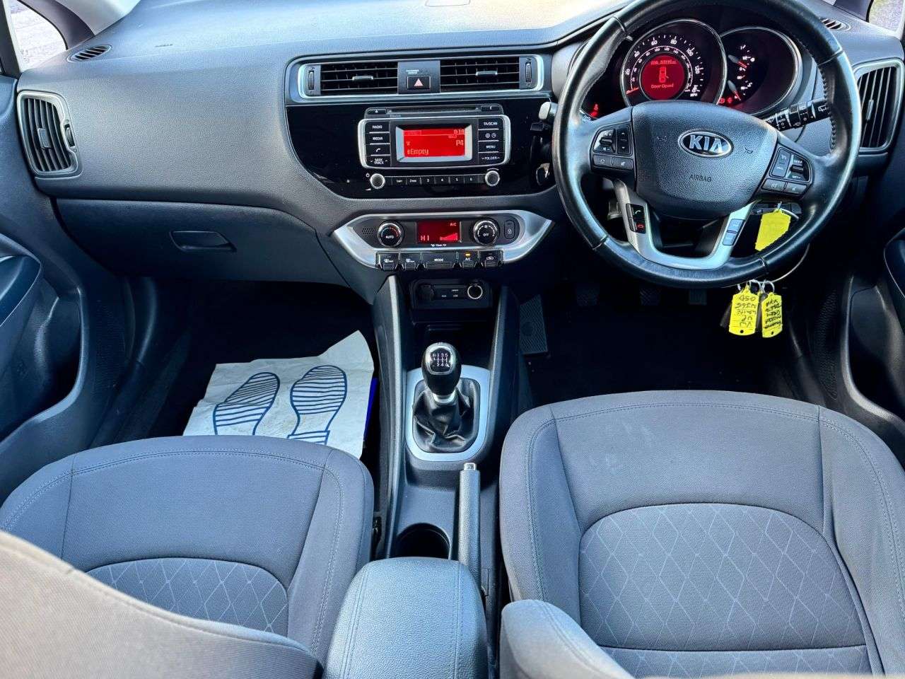 2016 KIA RIO 2016 KIA RIO