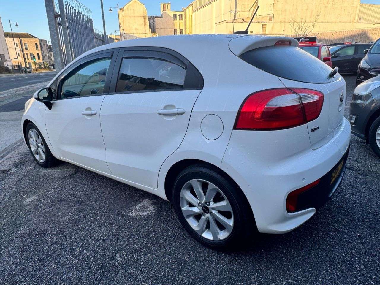 2016 KIA RIO 2016 KIA RIO