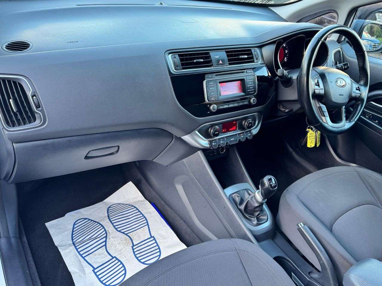 2016 KIA RIO 2016 KIA RIO