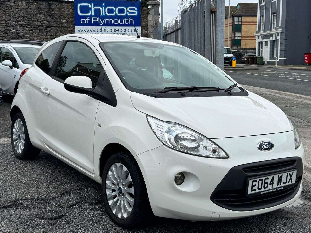 A 2014 FORD KA 1.2 Zetec Hatchback 3dr Petrol Manual Euro 5 (s/s) (69 ps) A 2014 FORD KA 1.2 Zetec Hatchback 3dr Petrol Manual Euro 5 (s/s) (69 ps)