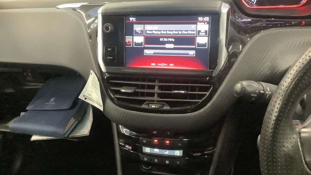 2016 PEUGEOT 2008 2016 PEUGEOT 2008