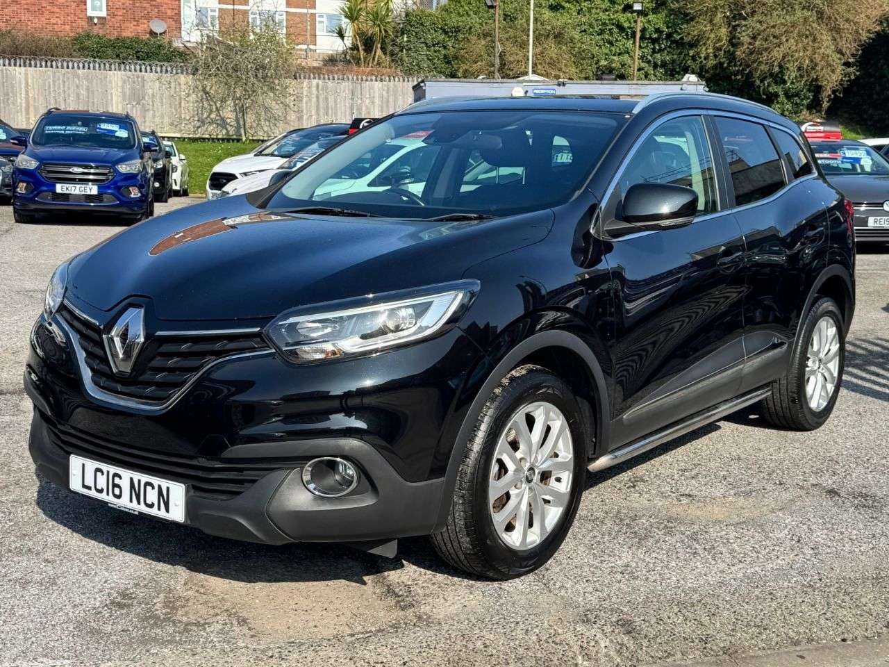 A 2016 RENAULT KADJAR 1.5 dCi Dynamique Nav SUV 5dr Diesel Manual Euro 6 (s/s) (110 ps) A 2016 RENAULT KADJAR 1.5 dCi Dynamique Nav SUV 5dr Diesel Manual Euro 6 (s/s) (110 ps)